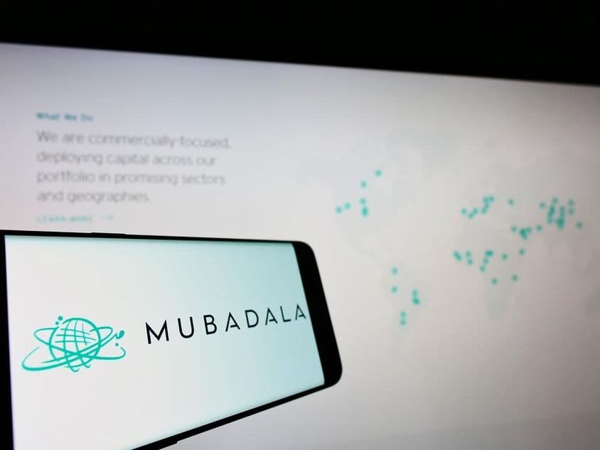 موبائل فون پر مبادلہ کا مظاہرہ۔