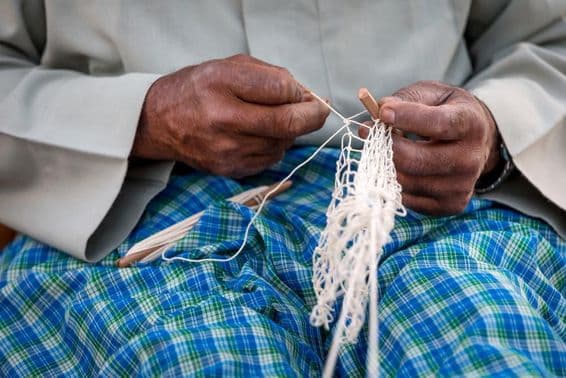 ماہی گیری کے جال کی تیاری۔