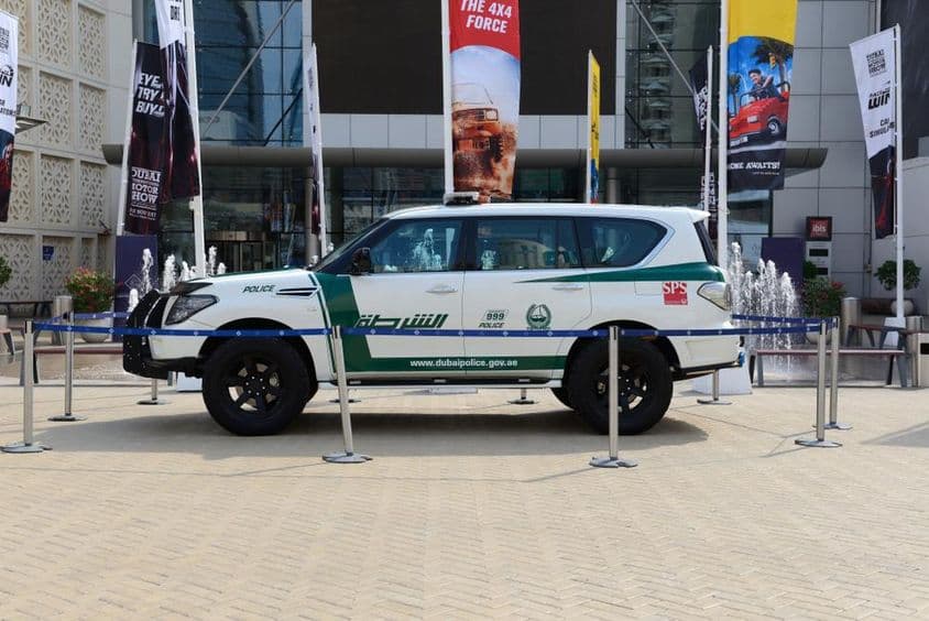 دبئی پولیس کی گاڑی