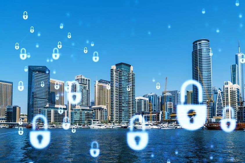 دبئی بزنس ڈاؤن ٹاؤن، تالوں کے ساتھ پیش کی گئی۔