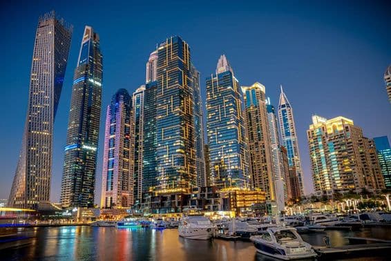 رات کے وقت دبئی کا منظر