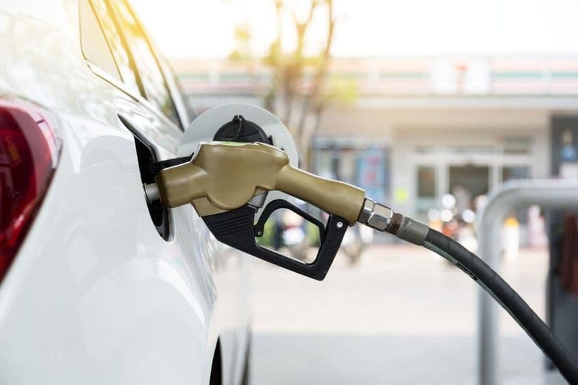 گاڑی میں پٹرول نوزل لگا ہوا