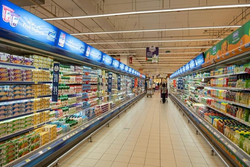 دبئی کی دکان کے اندر