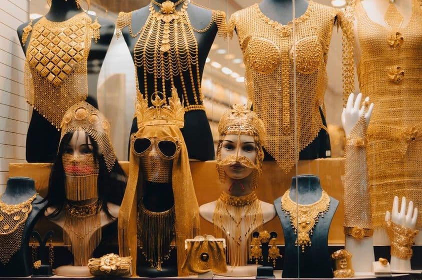 دیرا، دبئی میں سنہری سوک میں سونے کے زیورات