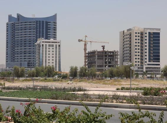 دبئی لینڈ ریزیڈنس کمپلیکس برادری میں رہائشی عمارتیں۔