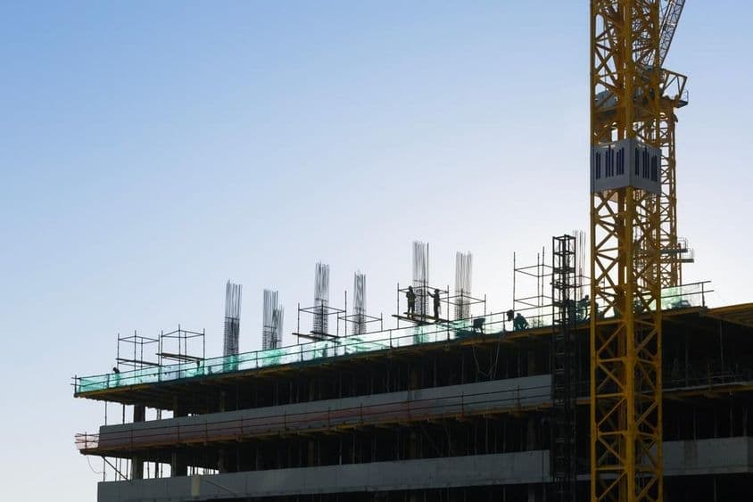 متحدہ عرب امارات میں رہائشی عمارت کی تعمیر۔