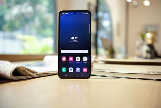 سامسنگ نے نیا اسمارٹ فون گلیکسی S24 FE 5G 2024 متعارف کروایا۔