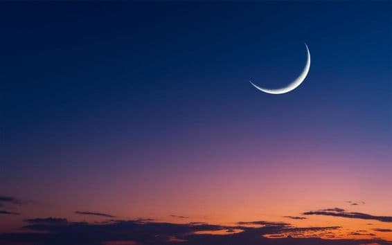رمضان اسلامی شام کے وقت کے ساتھ مشرقی چاند