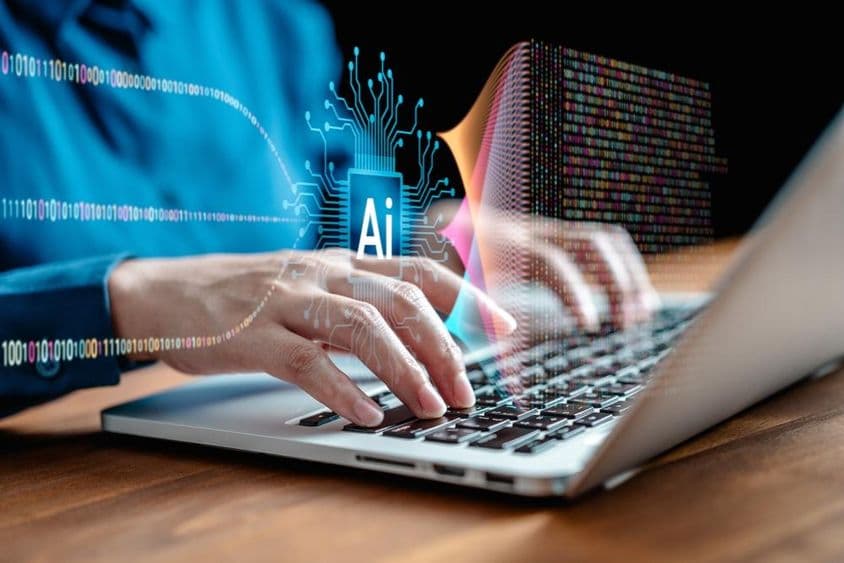 سائنسدان مشین لرننگ اور مصنوعی ذہانت کے ساتھ کام کرتے ہوئے