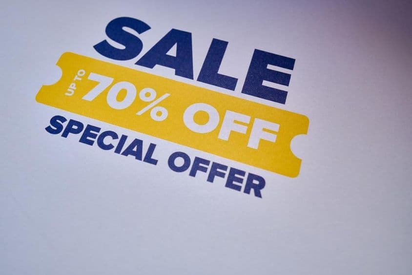 خاص پیشکش ٹیگ جس پر 70 فیصد تک کی چھوٹ