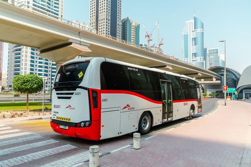 دبئی میں روڈز اینڈ ٹرانسپورٹ اتھارٹی (RTA) کی بس
