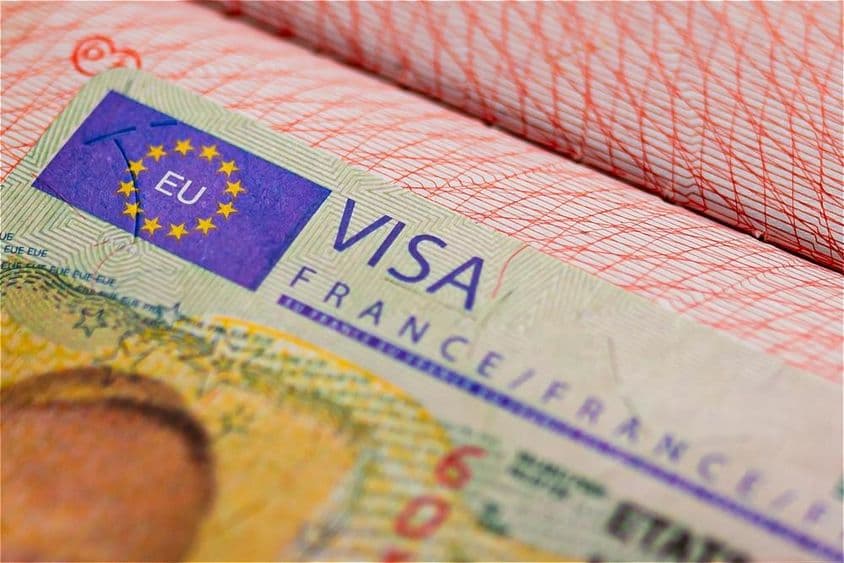 فرانس کا شینگن ویزا ایک پاسپورٹ میں