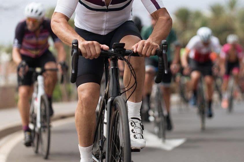 سائیکل ریس میں شامل کھلاڑی