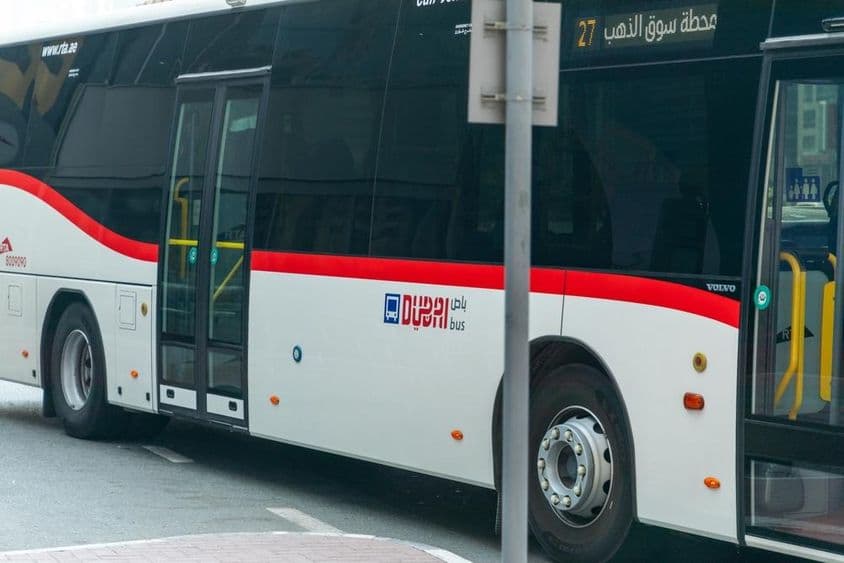 دبئی میں روڈز اینڈ ٹرانسپورٹ اتھارٹی (RTA) کی بس