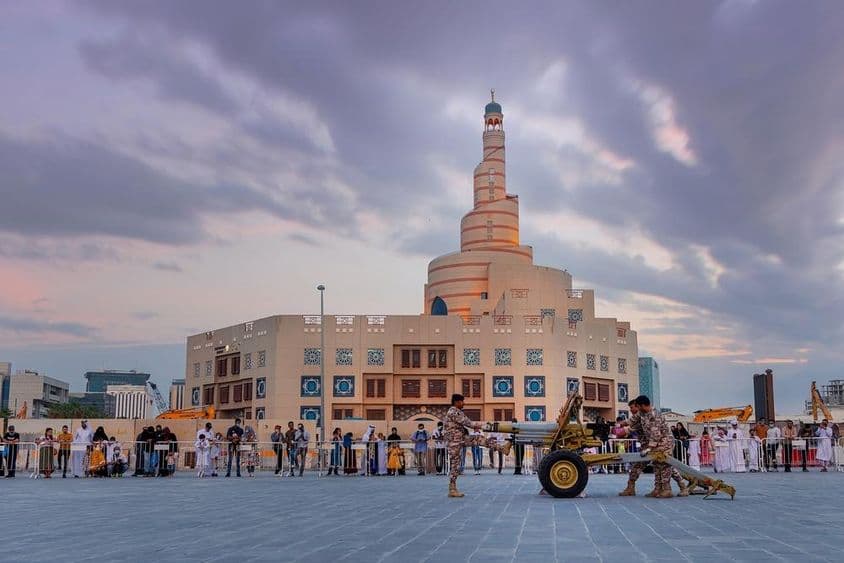 روایتی عید الفطر کی توپ فائرنگ