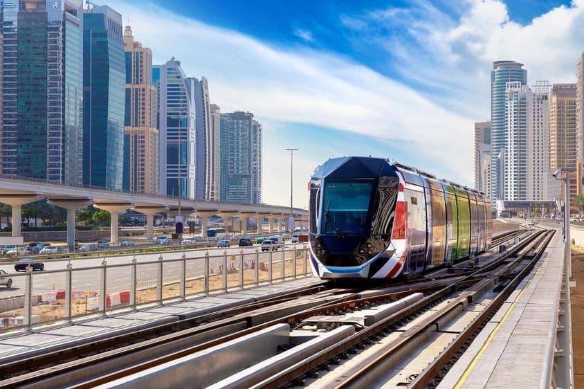 دبئی، متحدہ عرب امارات میں نیا جدید ٹرام۔