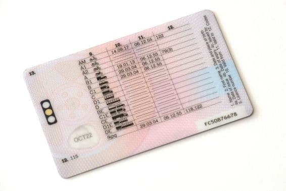 ڈرائیور لائسنس کی پچھلی جانب