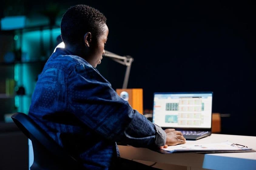 آن لائن مالیاتی اور فاریکس ٹریڈنگ