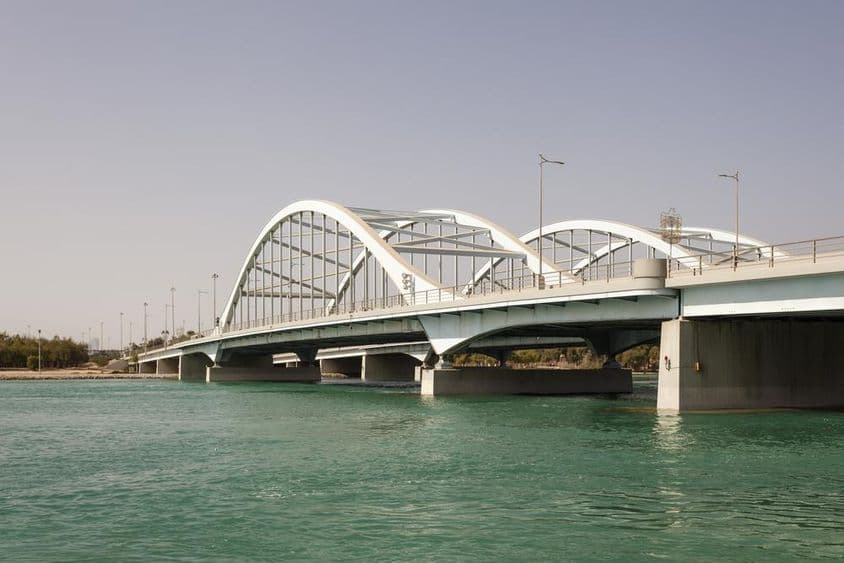 ابوظہبی، متحدہ عرب امارات میں الثقۃ پل۔