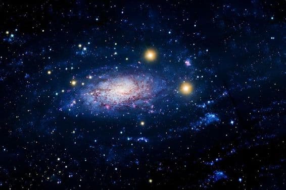 آسمان میں نیلا کہکشاں