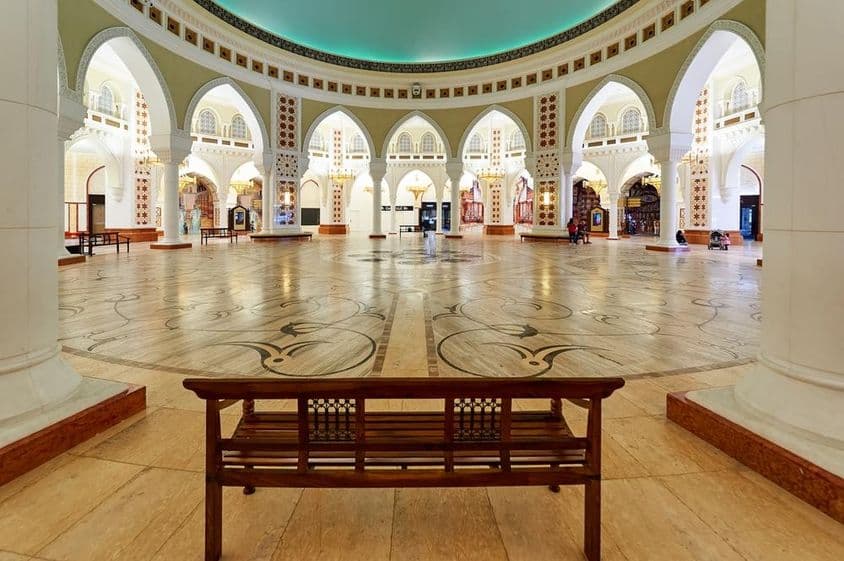 دبئی مال میں گولڈ مارکیٹ۔