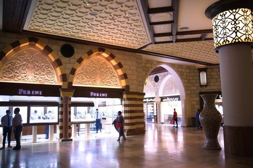 دبئی مال شاپنگ سینٹر، دنیا کا سب سے بڑا خریداری مقام۔