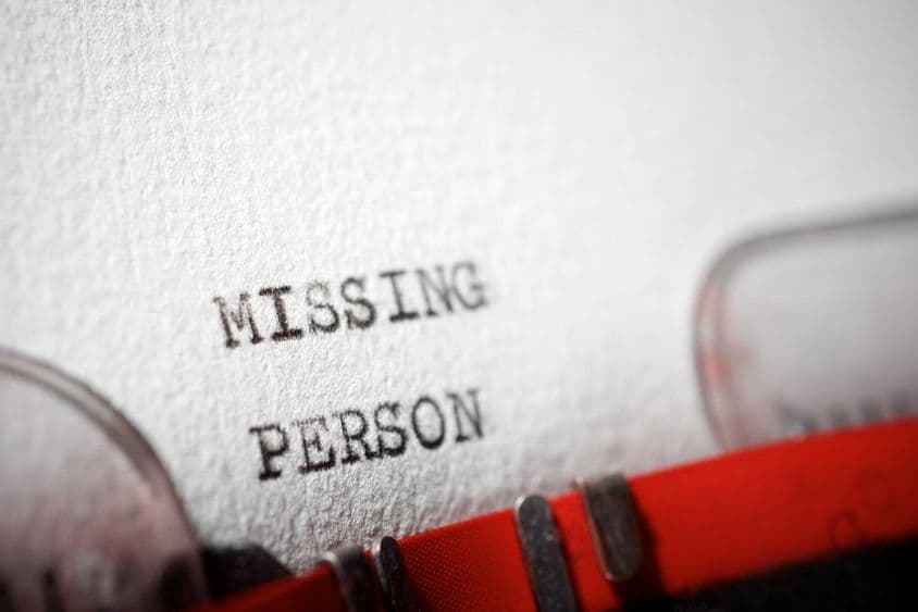 گمشدہ شخص کے بارے میں ٹائپ رائٹر پر ٹائپ شدہ متن۔