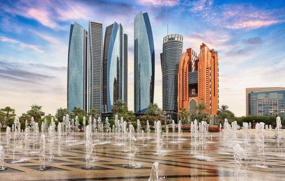 ابوظہبی کی بلند عمارتیں۔