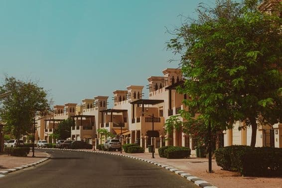 راس الخیمہ، فیلکن ویلیج، شہر میں ٹاؤن ہاؤس