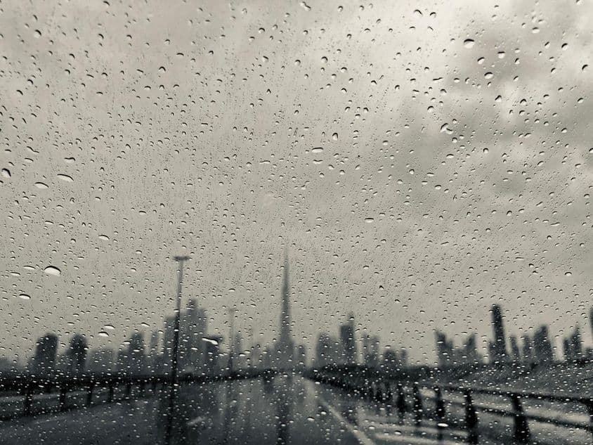 دبئی، متحدہ عرب امارات میں بارش۔