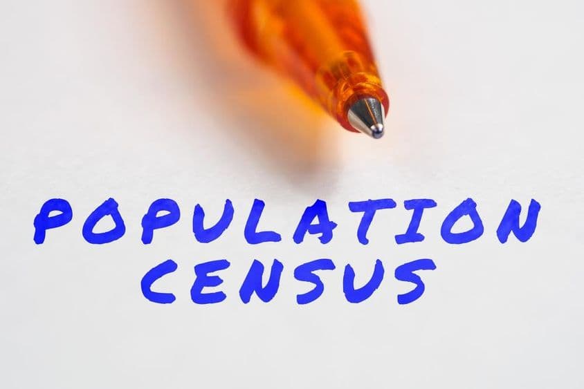 کاغذ پر لیبل لگا ہوا CENSUS کا اظہار۔