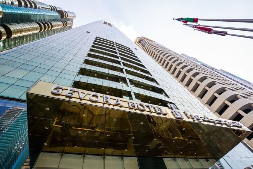 دبئی جیورا ہوٹل، دنیا کے بلند ترین ہوٹلوں میں سے ایک۔