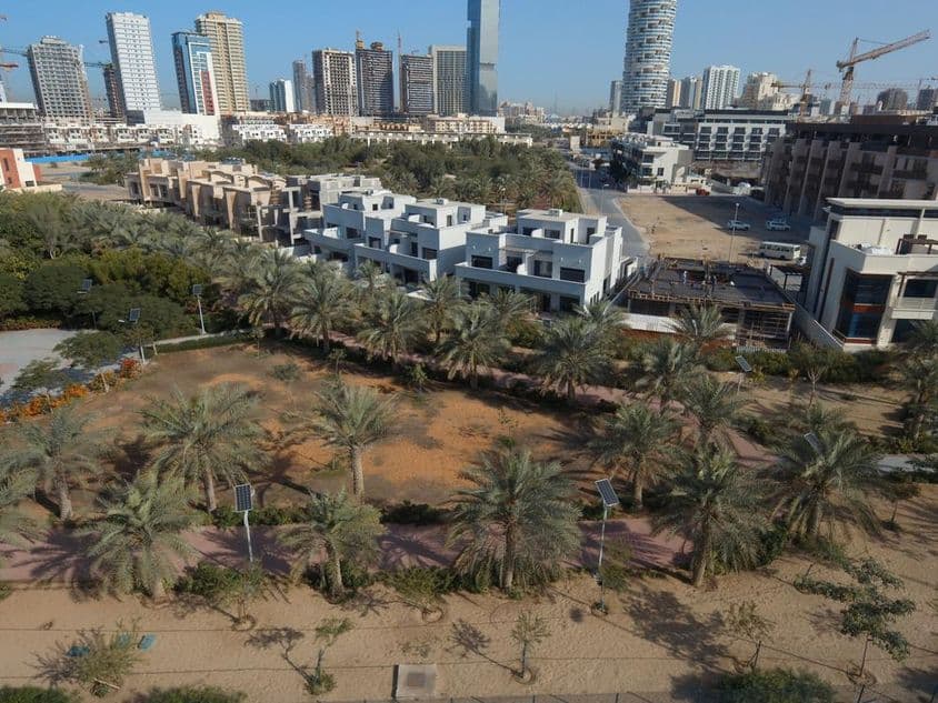 دبئی جے وی سی اوپر سے۔