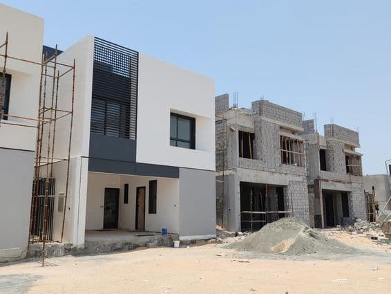 دبئی میں زیر تعمیر گھر یا ولا۔