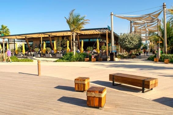 دبئی میں لا میر بیچ ریزورٹ۔