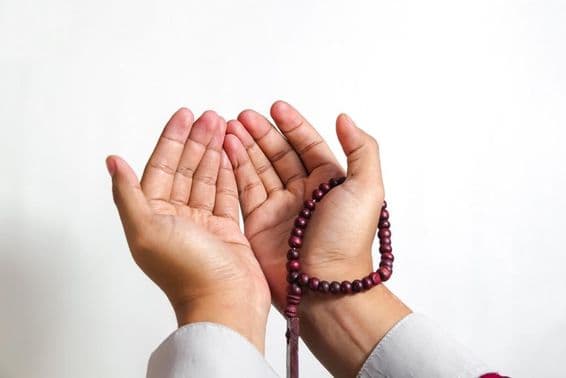نماز پڑھتا ہوا ایک مسلمان