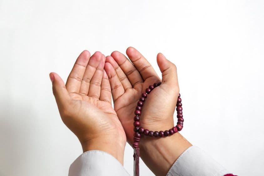 نماز پڑھتا ہوا ایک مسلمان