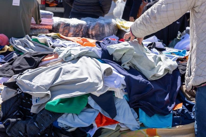 مختلف جعلی ڈیزائنر ملبوسات