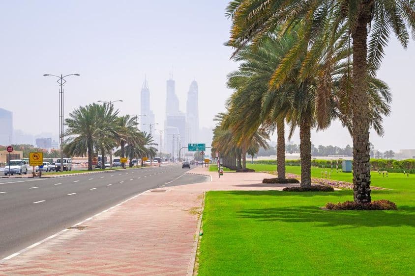 جمیرا بیچ میں دبئی کی سڑکیں۔