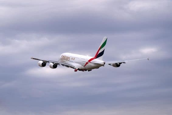 ایمرٹس ایئر بس A380-861 مسافر طیارہ۔