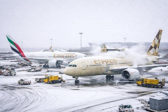 موسمی طوفان کی فضائی افراتفری