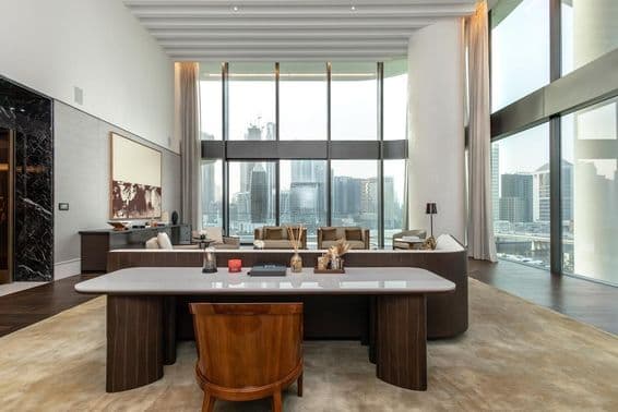 دبئی کے جدید اپارٹمنٹ کا اندرونی ڈیزائن۔