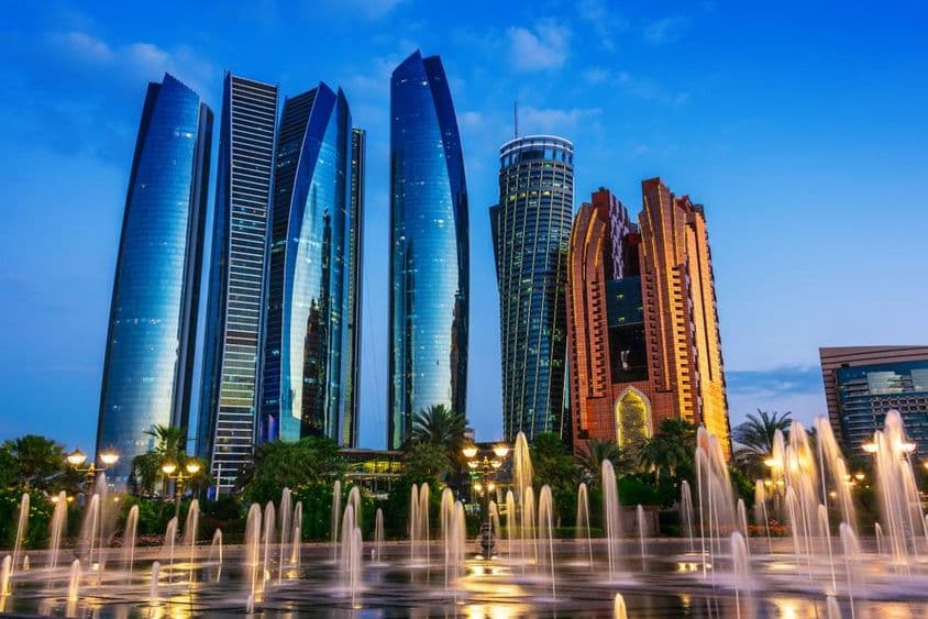 ابوظہبی، متحدہ عرب امارات میں الاتحاد ٹاورز