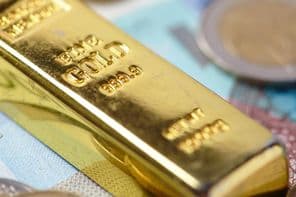 سرمایہ کاری کے لئے سونے کی بار اور ۱ یورو سکہ
