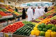 مصروف ماحول میں تازہ منڈی