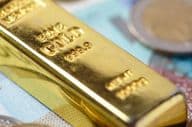 پیسوں کے کاغذ پر سونے کی بار